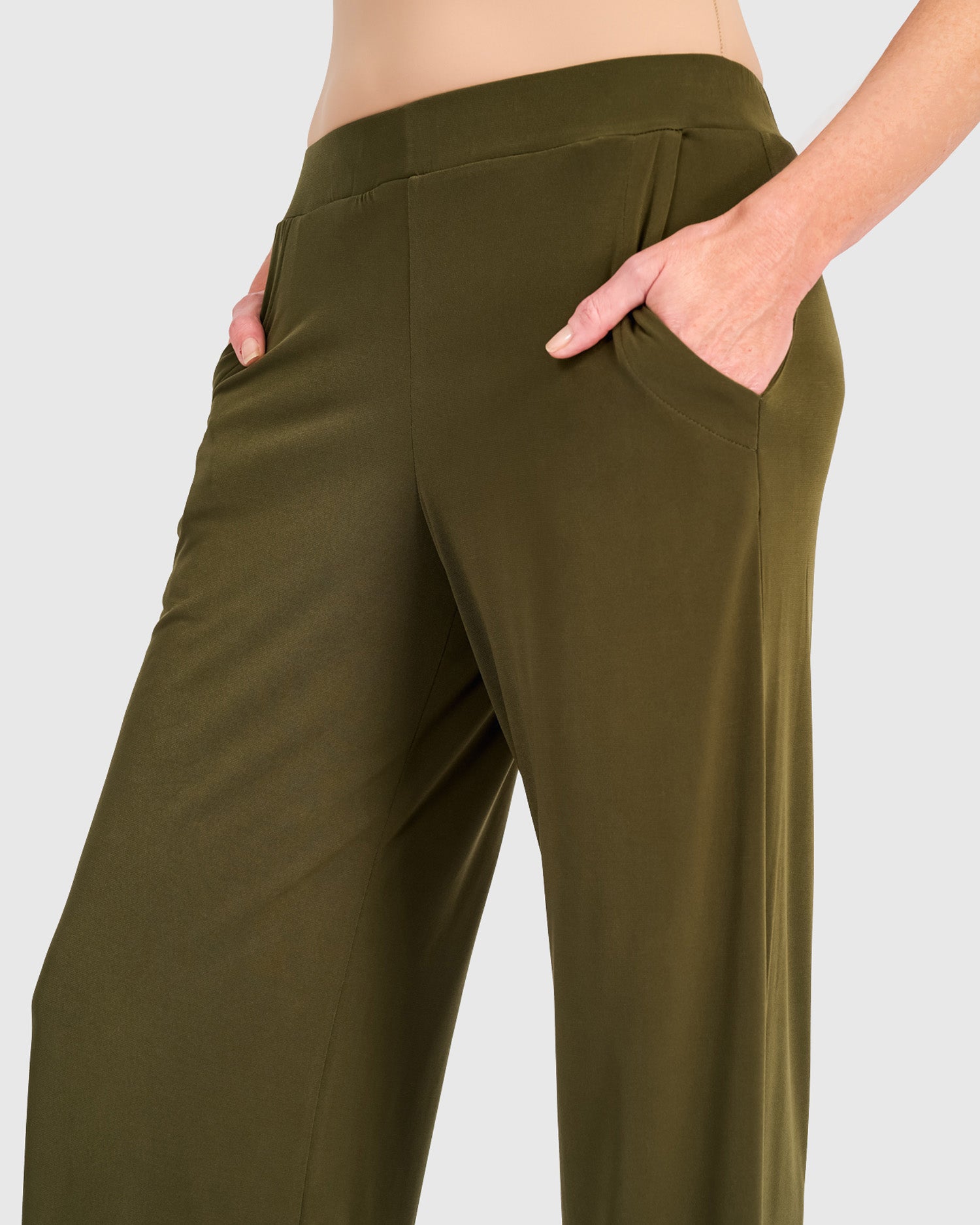 alembika-essential-slinky-flow-pants-khaki image 3