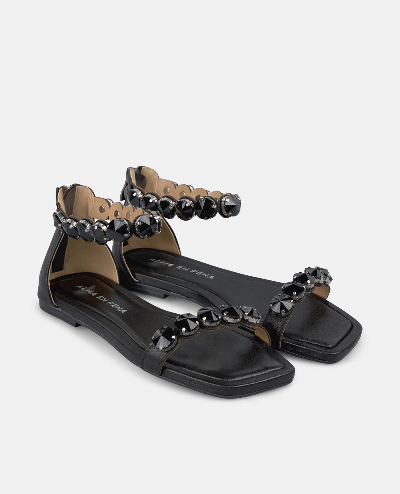 alma-en-pena-flat-sandal-straps-detail-flache-sandale-schwarz image 2