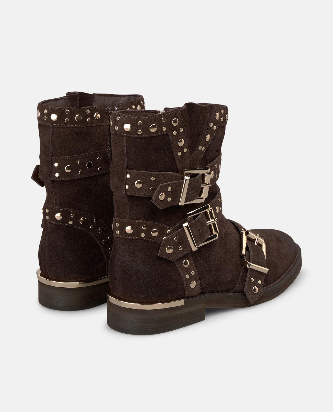 alma-en-pena-suede-boots-with-buckles-and-studs-flache-stiefelette-in-braun image 3