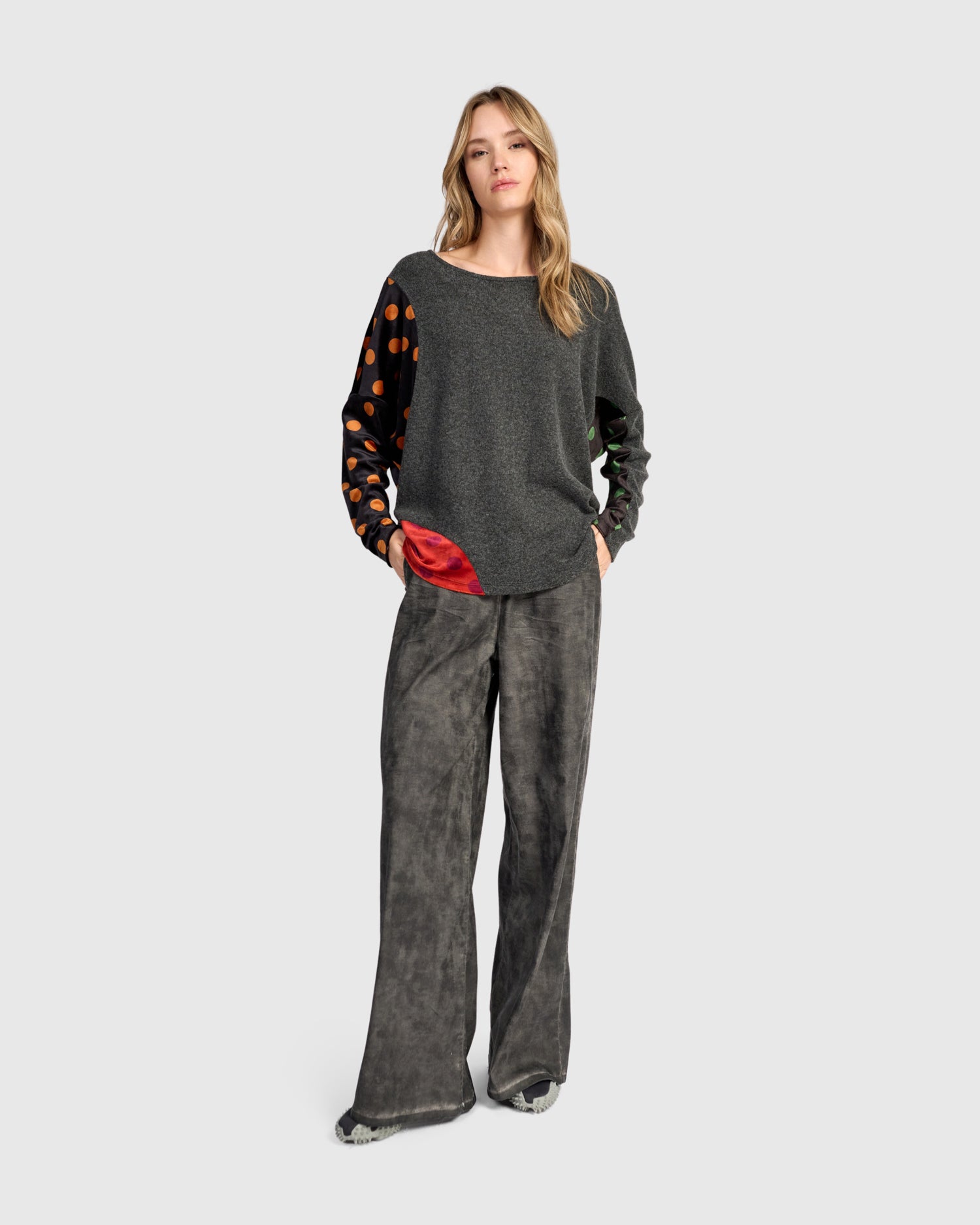 alembika-maisie-curve-top-carbon-dots image 4