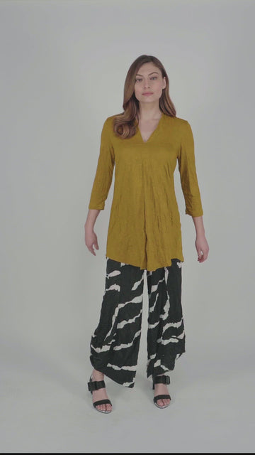 alembika-crinkle-v-neck-top-gelb image 4