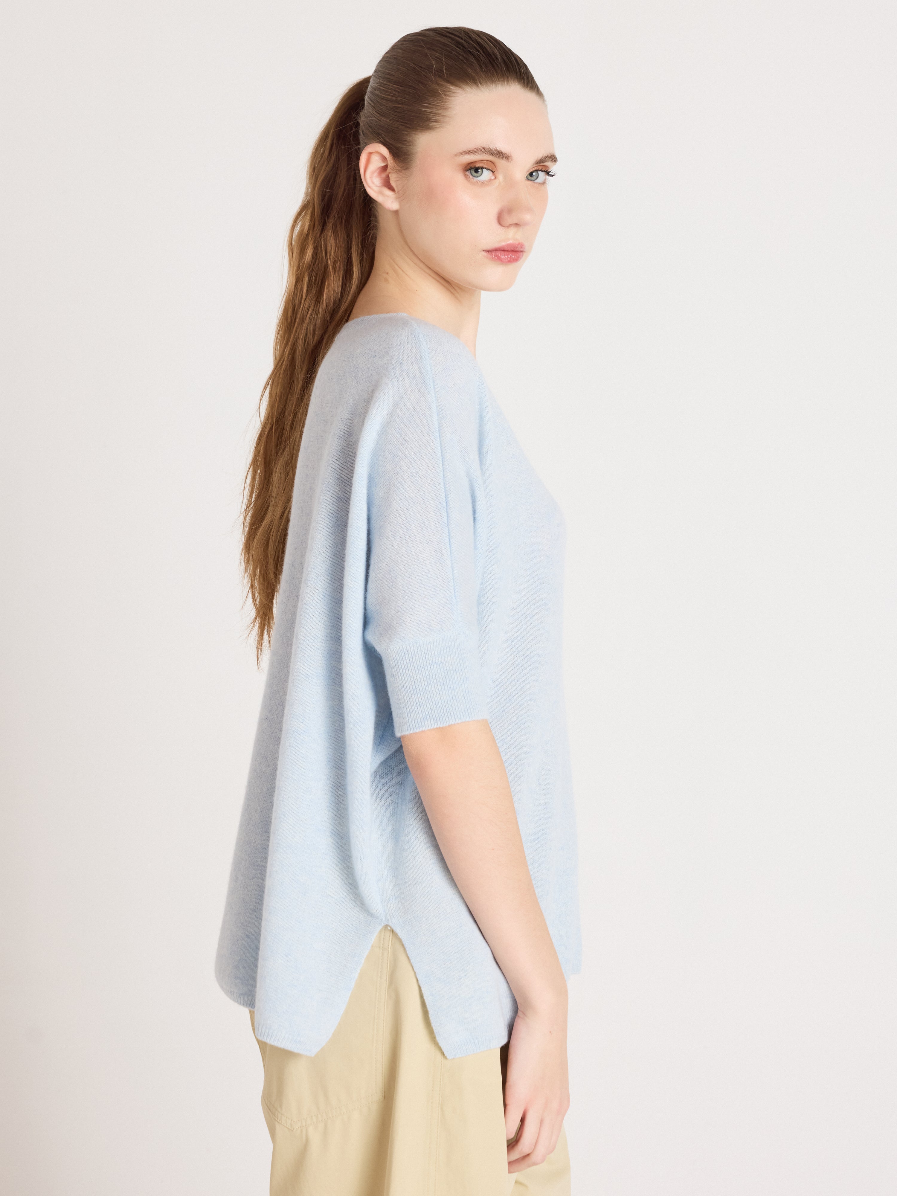 absolut-kate-pullover-poncho-100-kaschmir-v-ausschnitt-kurzarm-hellblau-heathere image 3