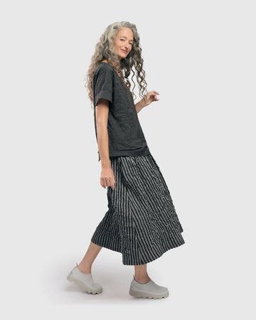 alembika-urban-pinstripe-crinkle-maxi-dress-silber-schwarz image 4