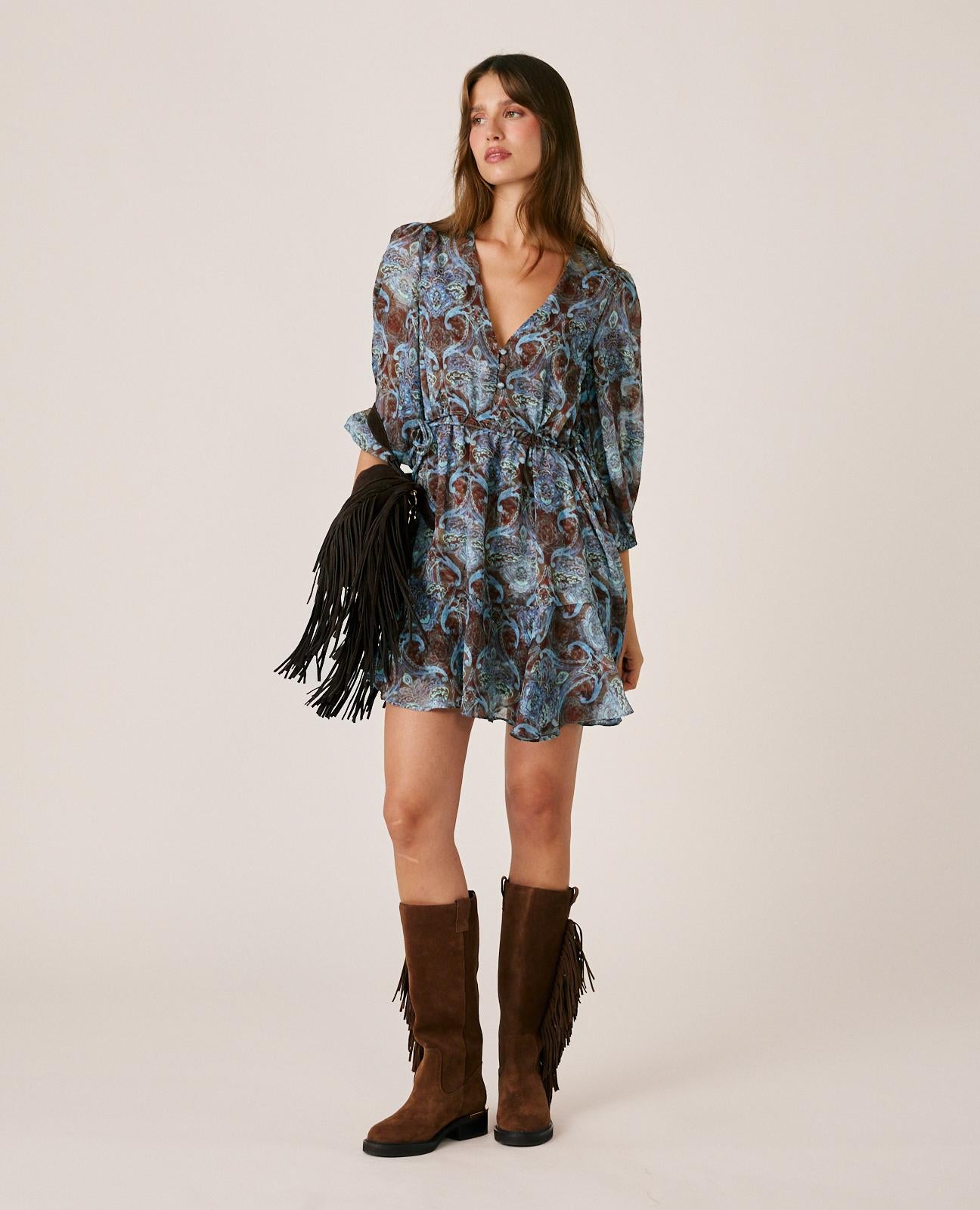alma-en-pena-arabesque-mini-dress-chiffon-minikleid-in-braun image 2