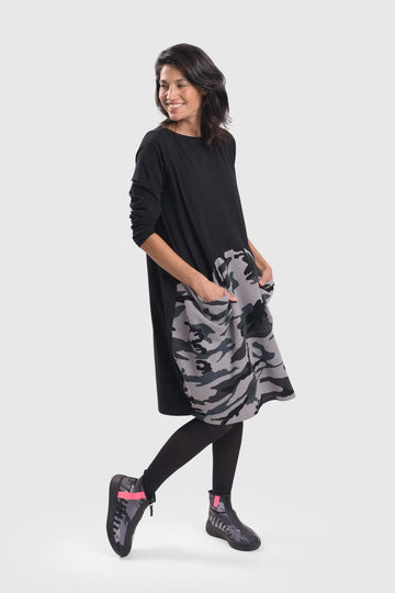 alembika-urban-ease-dress-grey-camo-baumwollkleid image 2