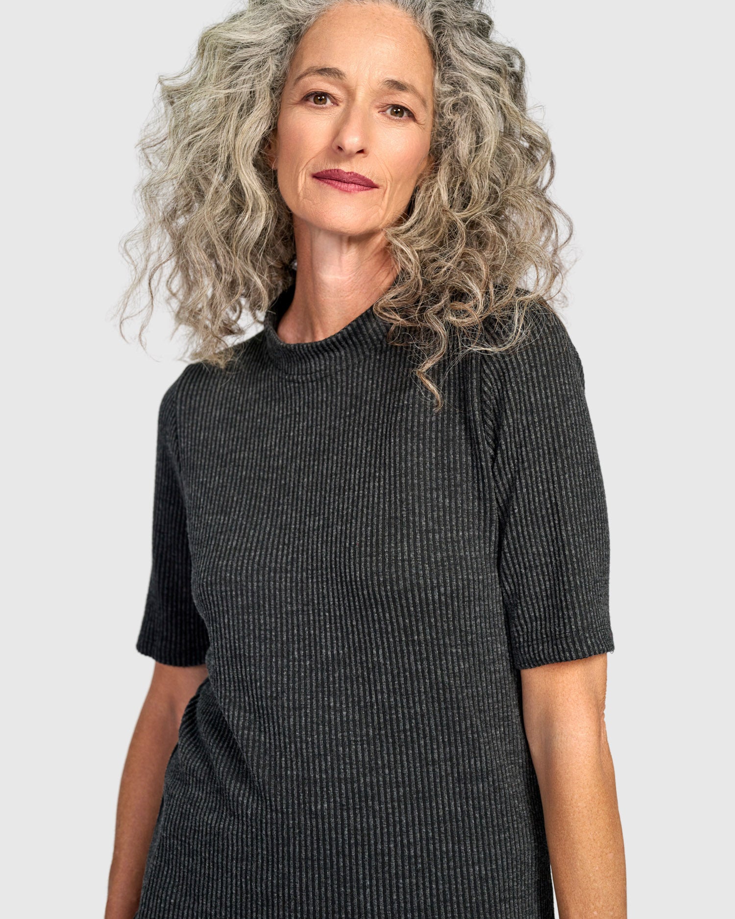 alembika-urban-marl-rib-mockneck-top-graphite-damen image 2