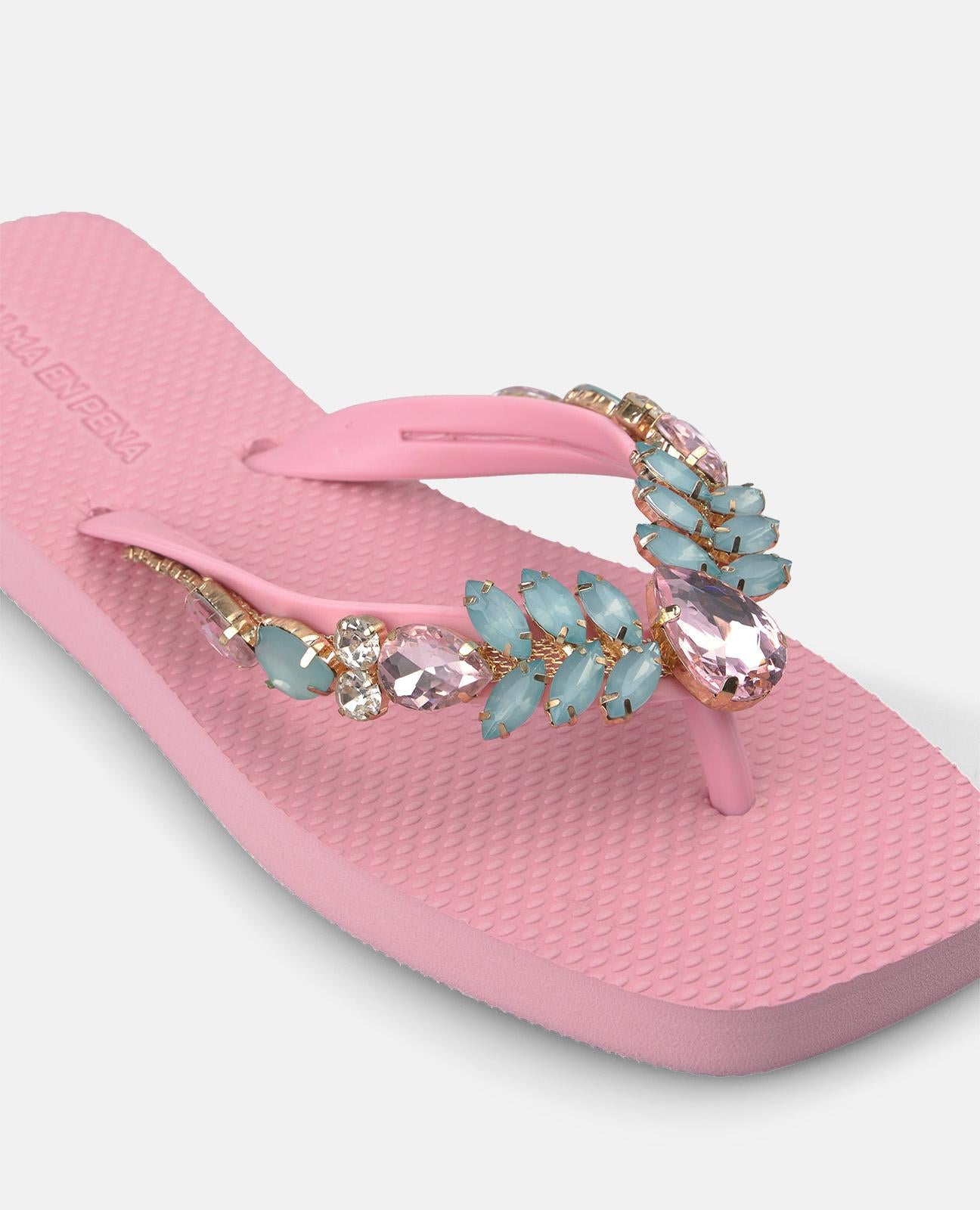 alma-en-pena-t-strap-beach-sandalen-mit-strass-rosa-emp-jail-flach-2-cm image 4
