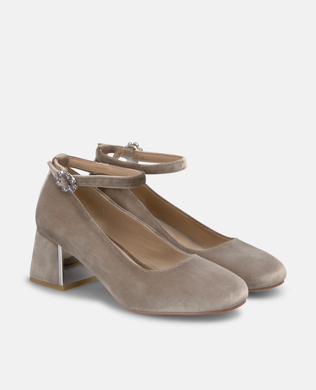 alma-en-pena-velvet-shoes-mit-kn-chelriemen-pumps-vis-n image 2