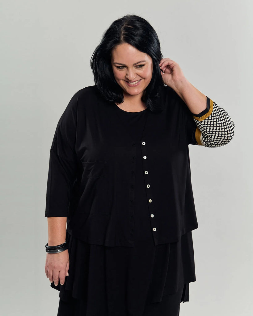 alembika-kenna-crop-cardigan-circles-strickjacke image 1