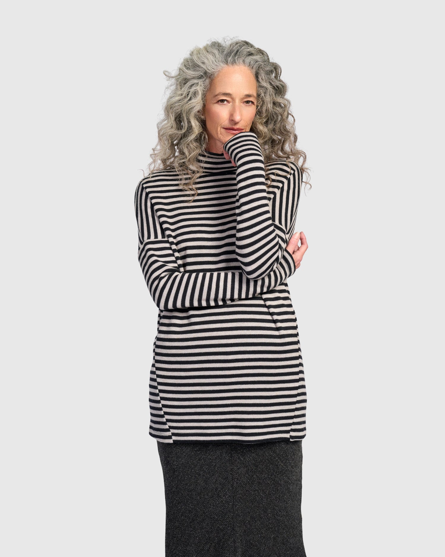 alembika-urban-kusk-turtleneck-tunika-black-cloud-stripe image 6