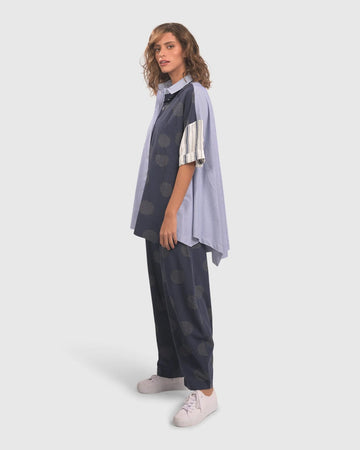 alembika-tao-trapeze-bluse-navy-mit-knopfleiste image 2