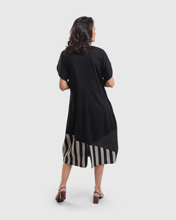 alembika-tulip-cocoon-midi-kleid-bars image 2