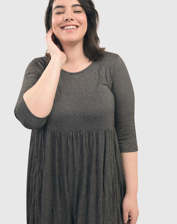 alembika-empire-crinkle-lang-kleid-stripe image 4