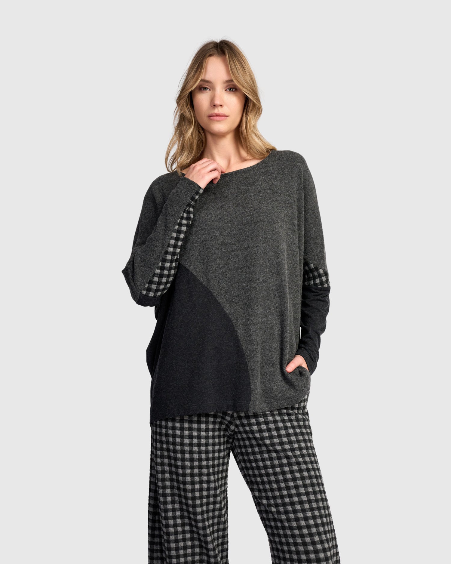 alembika-quasar-curve-top-carbon-oversize-fleece-top-mit-samt image 1