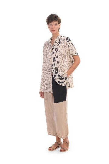 alembika-cheetah-bluse-animal-print-kurzarm image 3