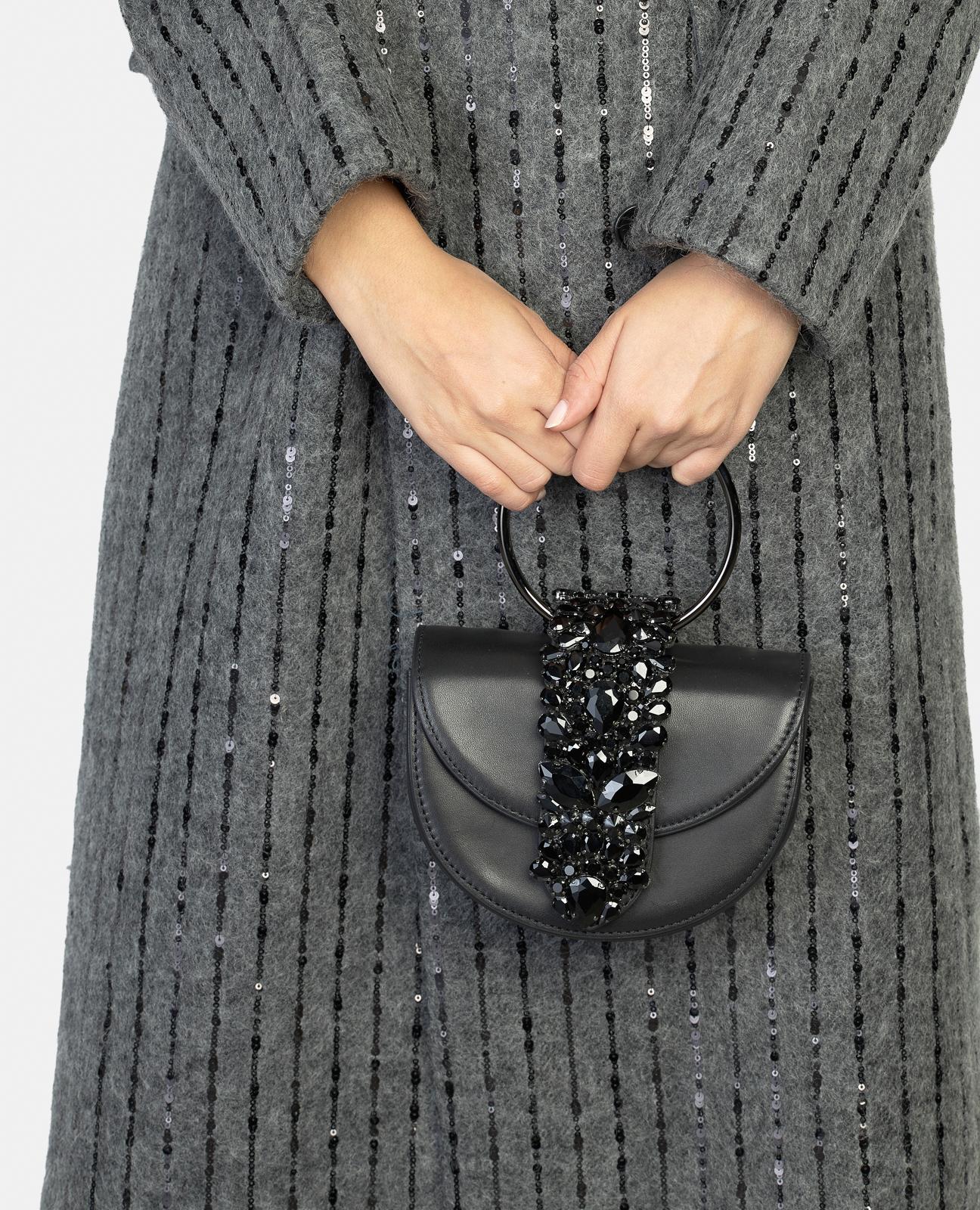 alma-en-pena-half-moon-bag-schwarz-leder-mit-schmuck image 4