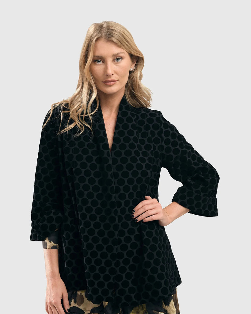 alembika-dot-flocked-swing-jacke-schwarz image 1