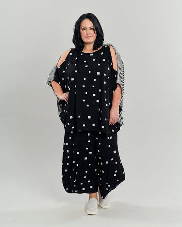 alembika-boxy-dolman-cutout-top-squares-tunika-top image 3
